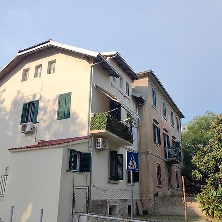 Relax And Enjoy Apartments สปลิท ภายนอก รูปภาพ