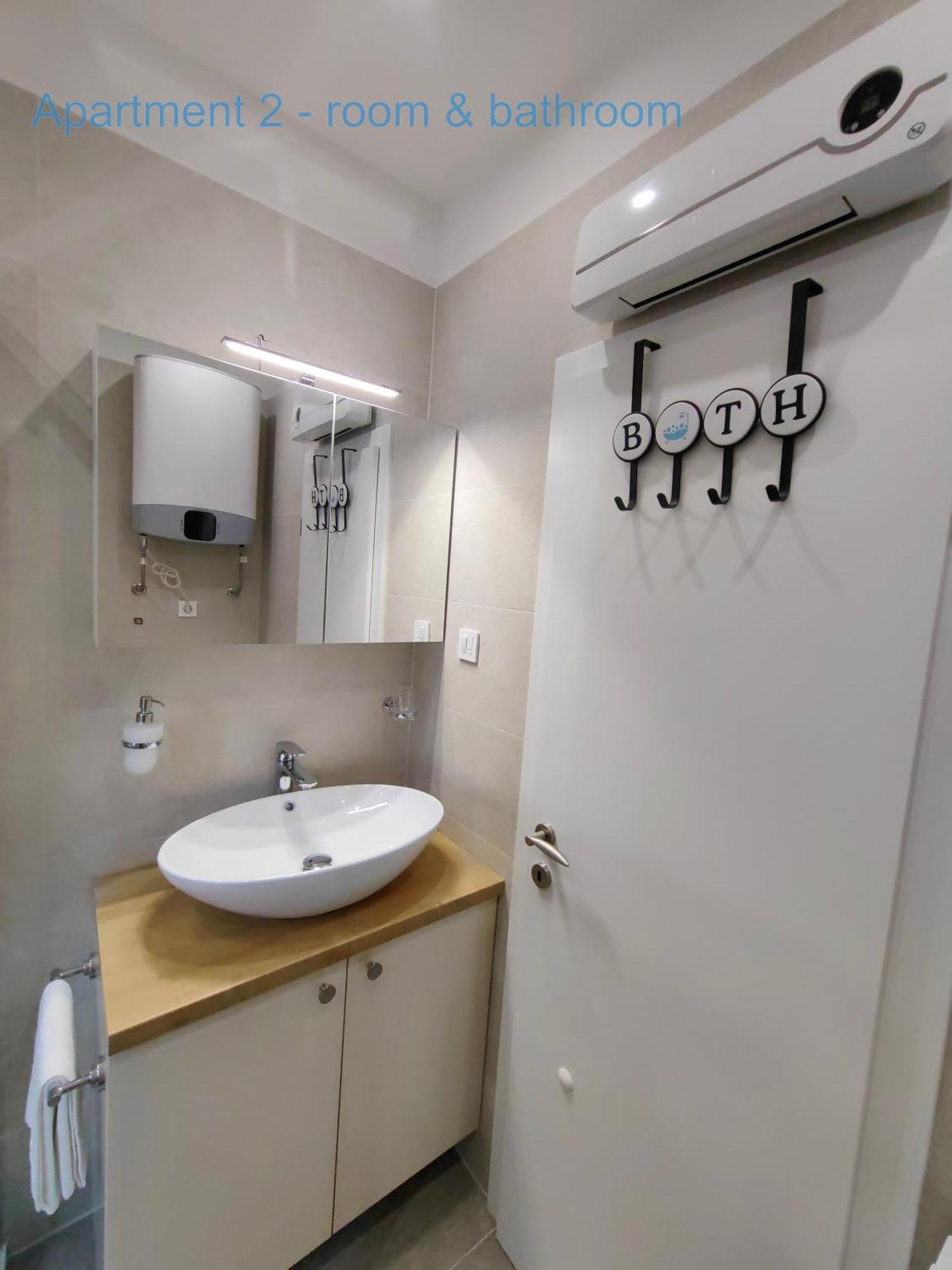 Relax And Enjoy Apartments สปลิท ภายนอก รูปภาพ