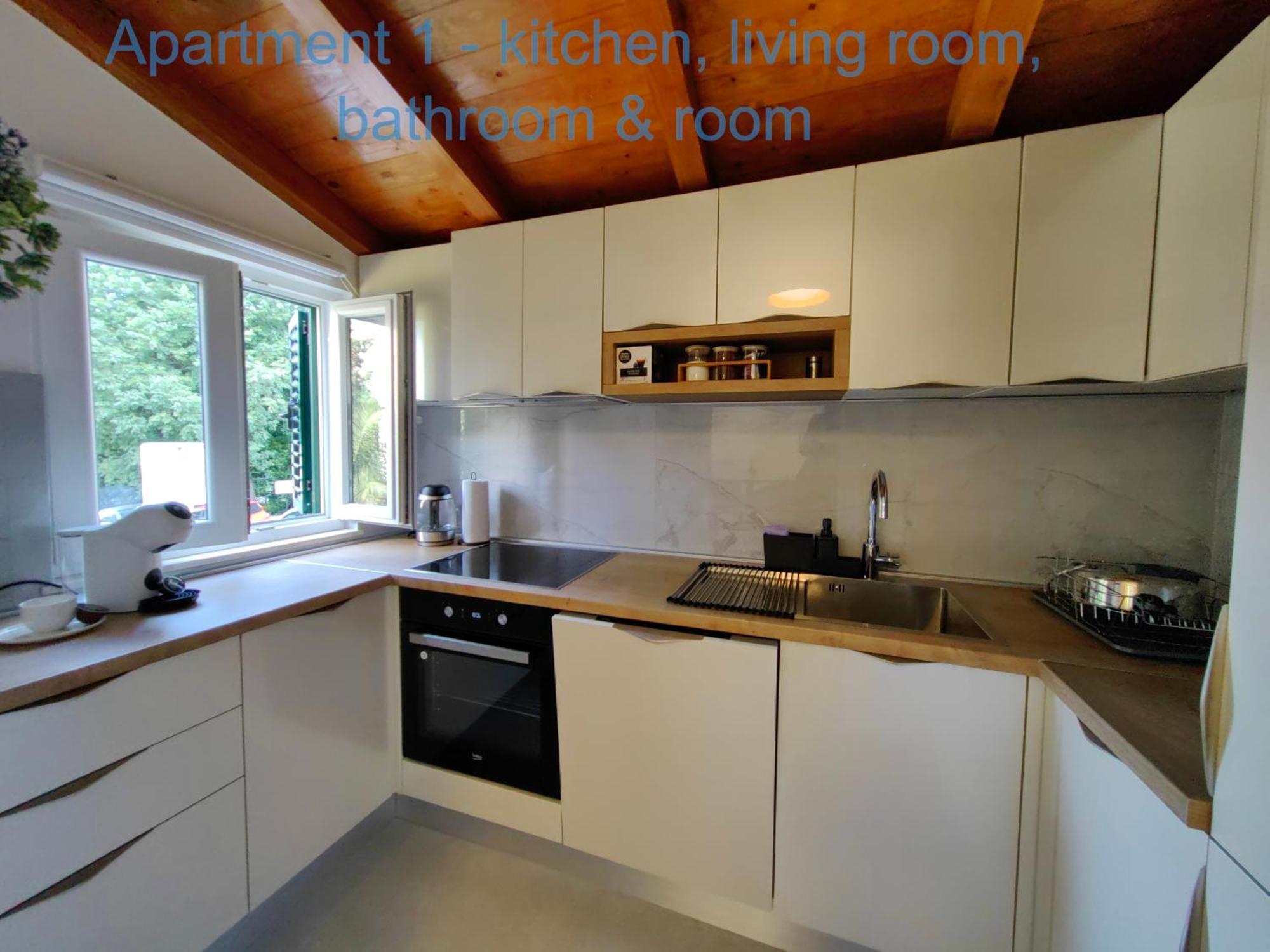 Relax And Enjoy Apartments สปลิท ภายนอก รูปภาพ