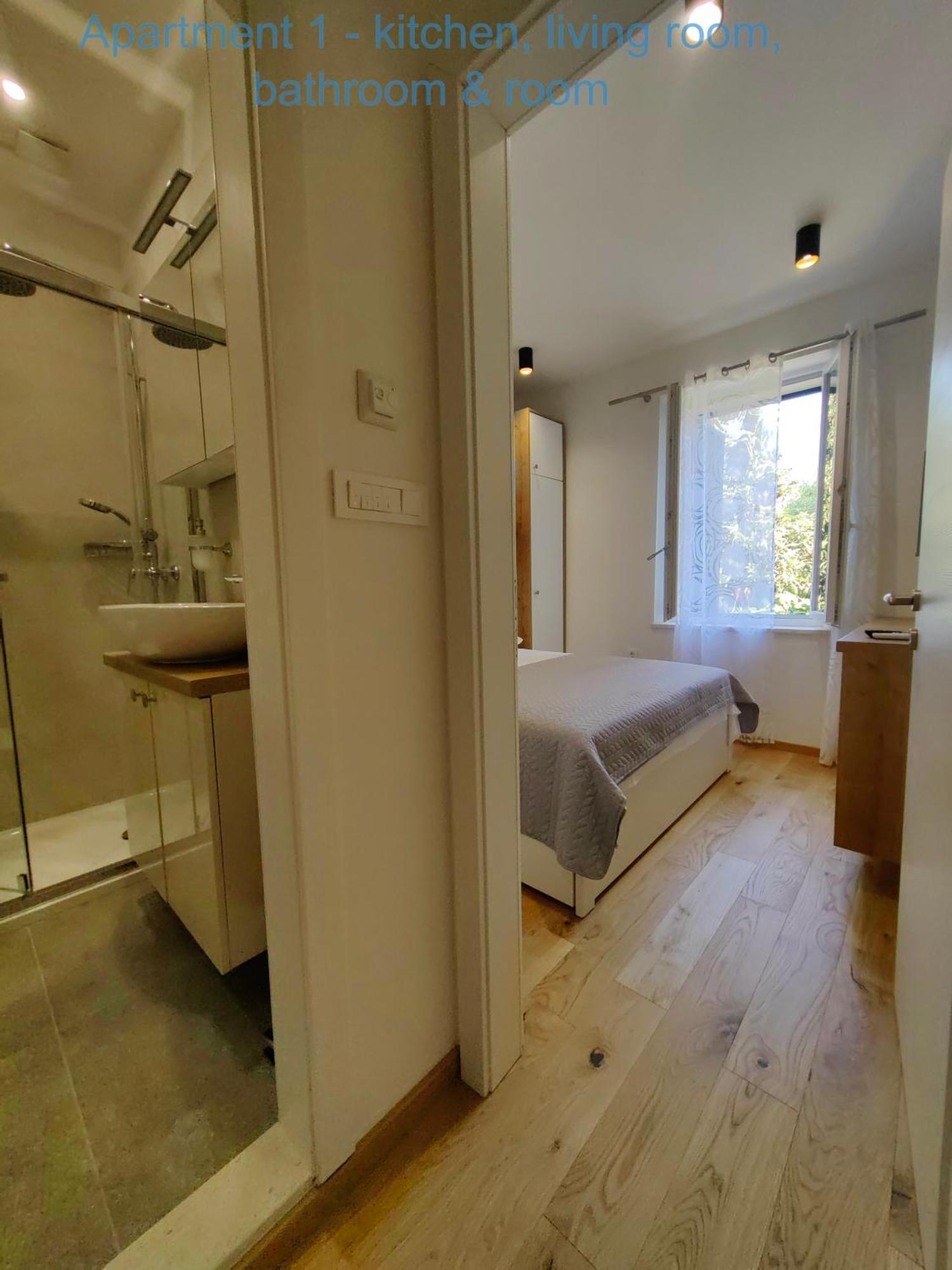 Relax And Enjoy Apartments สปลิท ภายนอก รูปภาพ