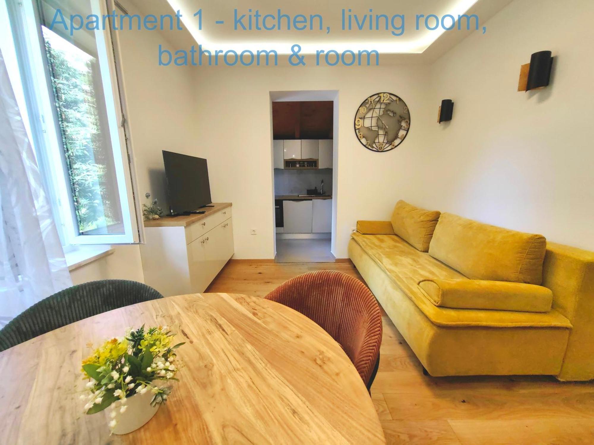Relax And Enjoy Apartments สปลิท ภายนอก รูปภาพ